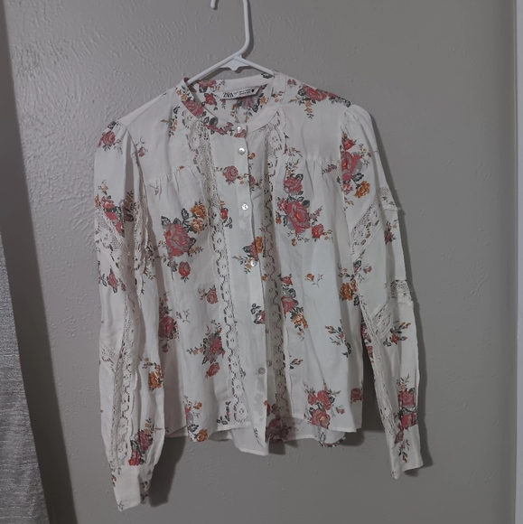 ZARA,Floral Embroidered Blouse - Picture 2 of 10